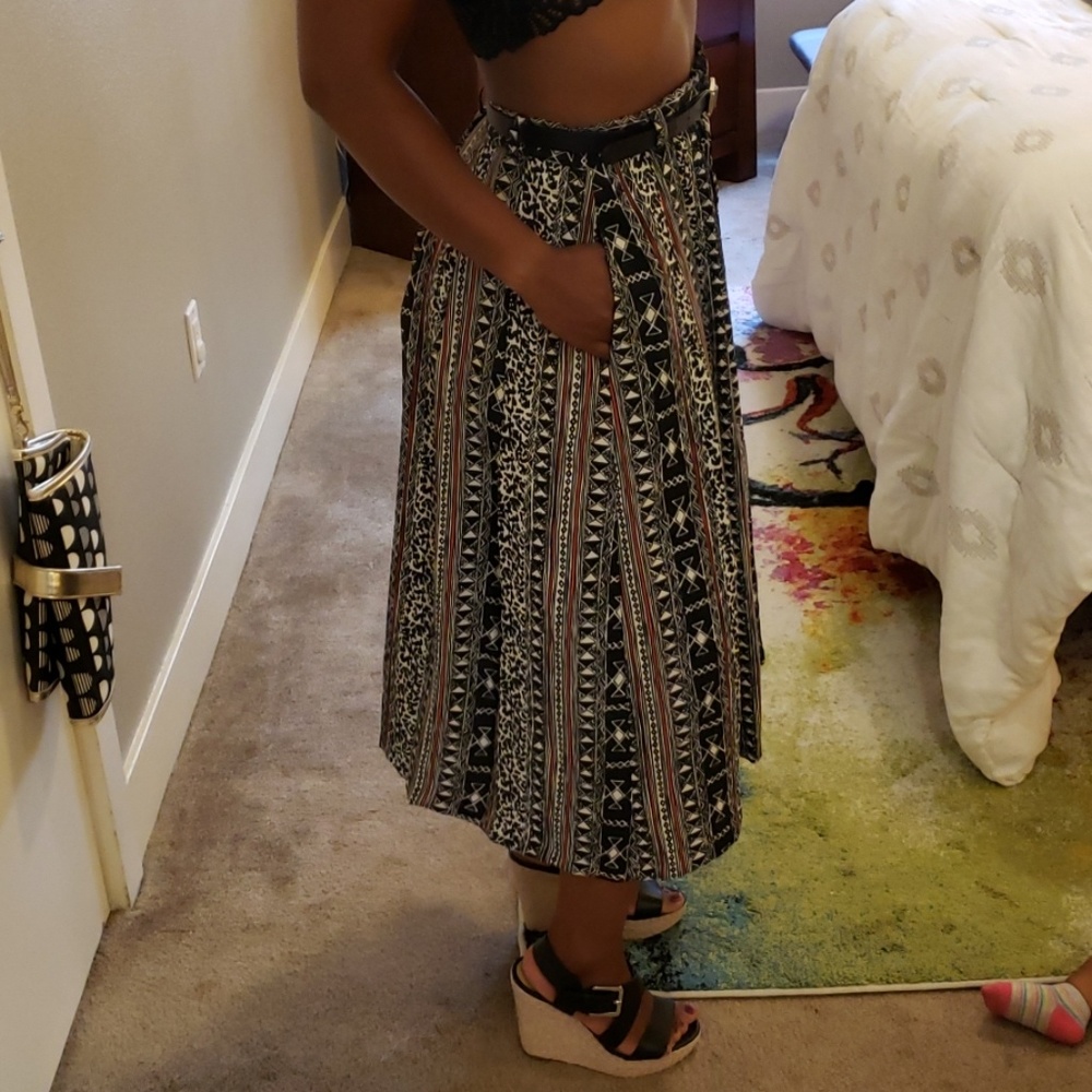 Vintage Patterned Midi Skirt with Pleats & Pockets - Picture 5 of 8